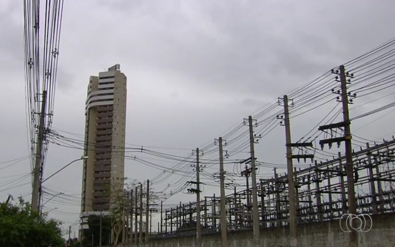 Energia privatizada em Goiás não funciona e distribuidora é multada em R$ 62 milhões