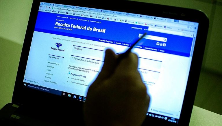 Governo não corrige inflação do Imposto de Renda e defasagem chega a 103,8%