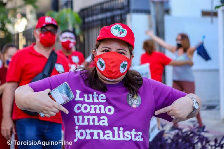“Nós temos um lado, nosso lado é o da classe trabalhadora e contra qualquer forma de opressão”:  conheça Samira de Castro: candidata única a presidência da FENAJ